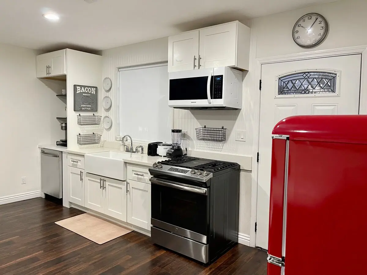 Addie's Casita — full kitchen